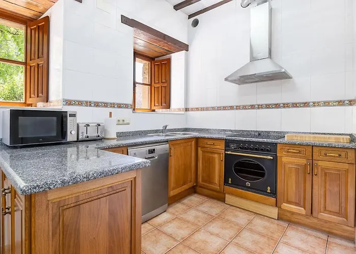 La Torre De Perrozo * Cabezón de Liébana